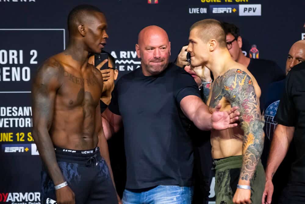Israel Adesanya threatening his opponent
